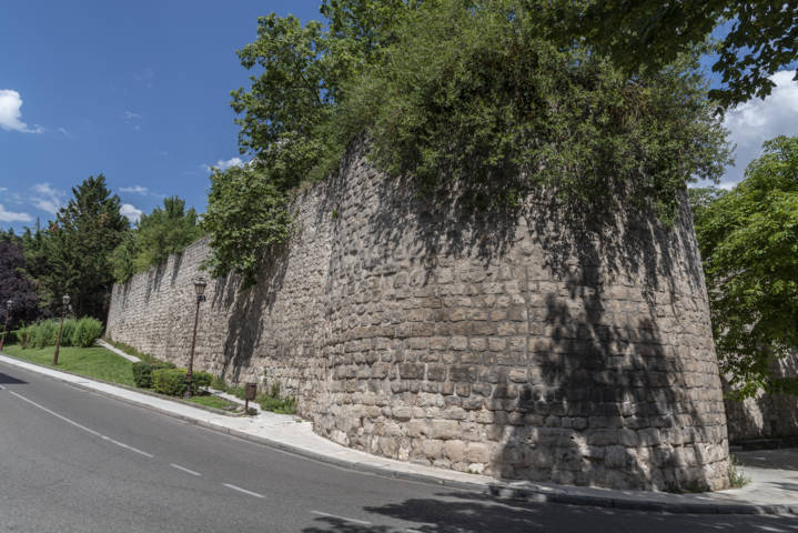 79 - Burgos - ciudad - murallas